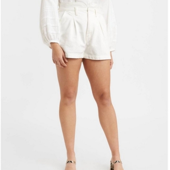Levi's White high rise Pleated denim mom Shorts clean sweep 29 - Picture 5 of 9